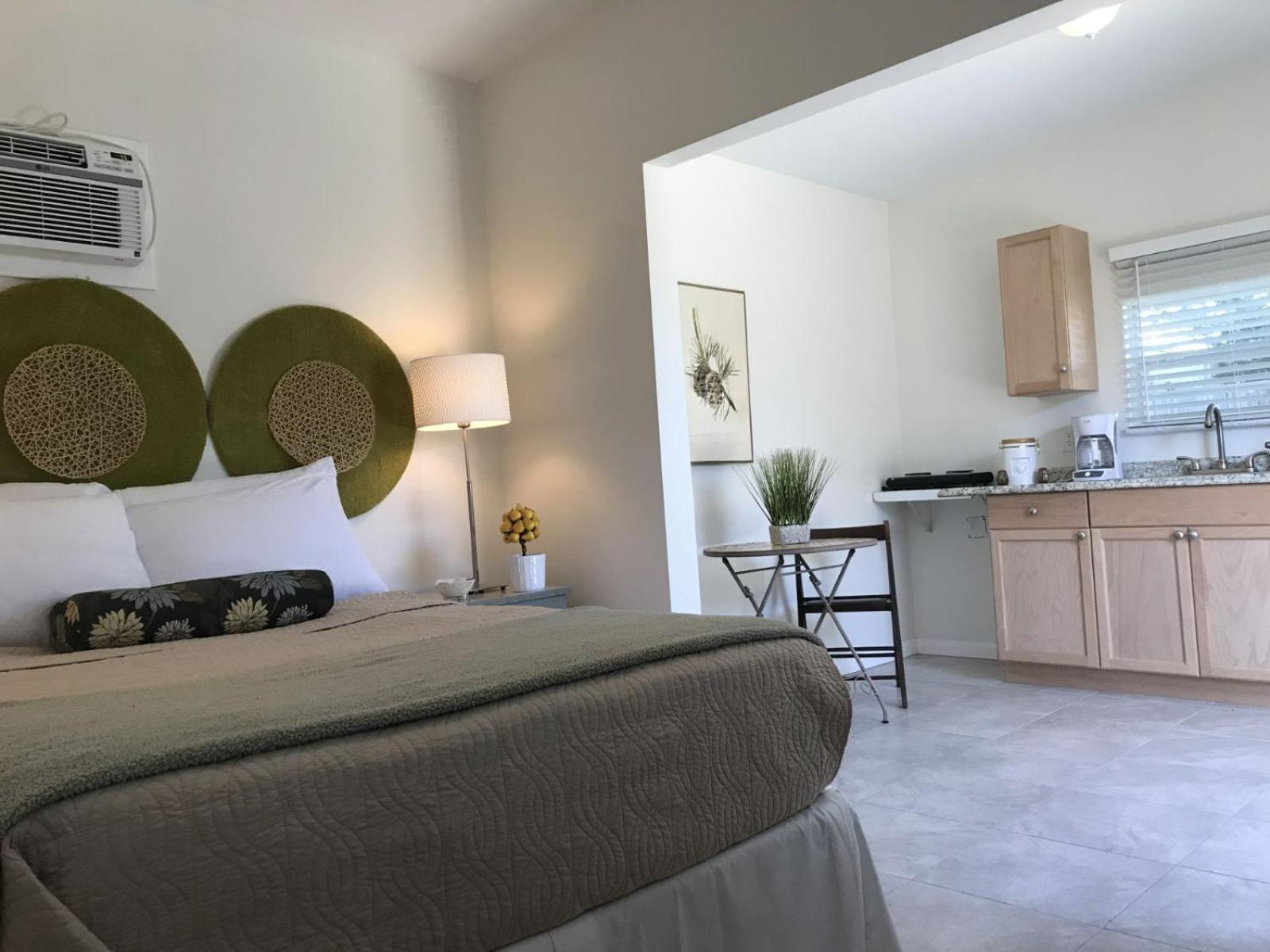 Loft Close To Downtown, Raymond James Stadium, Airport And Many More Places Tampa Exterior photo