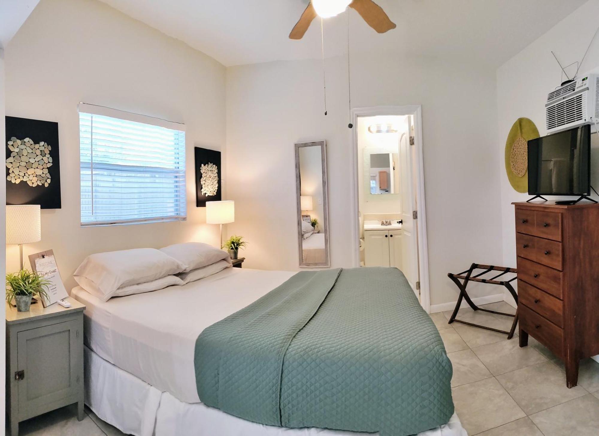 Loft Close To Downtown, Raymond James Stadium, Airport And Many More Places Tampa Exterior photo